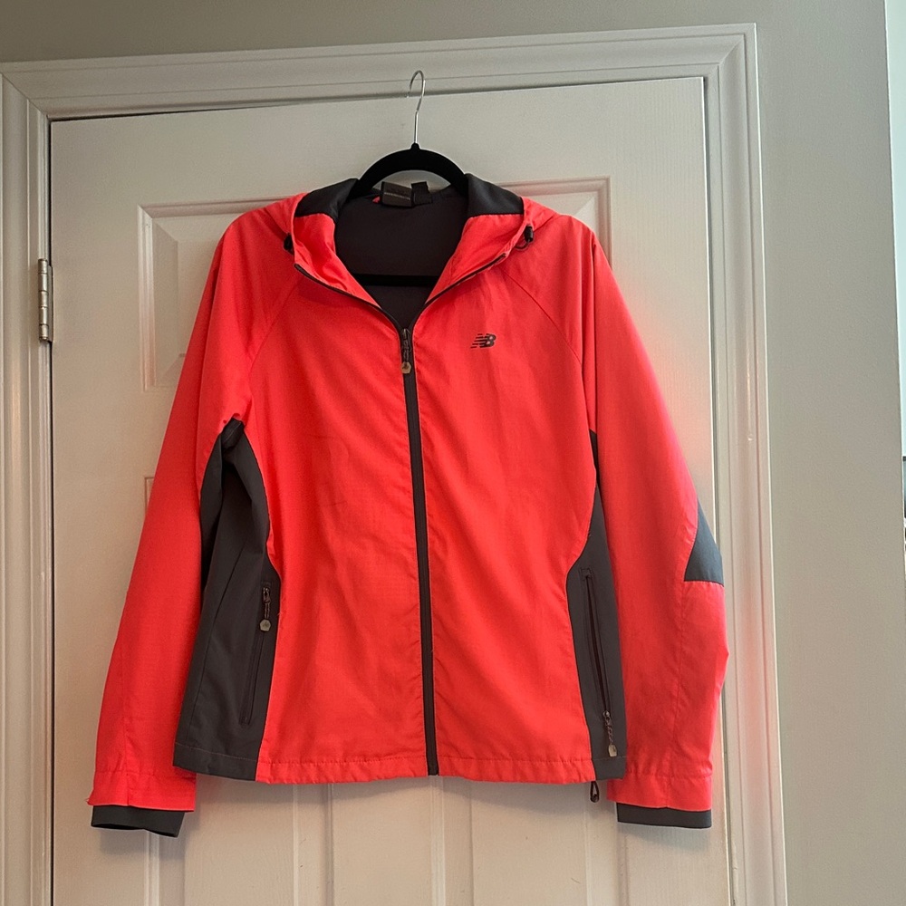 New Balance Coral & Charcoal Lightweight hooded Zip Up Jacket Women’s Size L